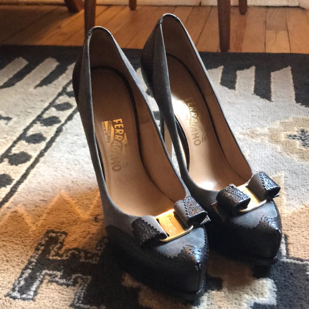Salvatore Ferragamo gray and black pumps